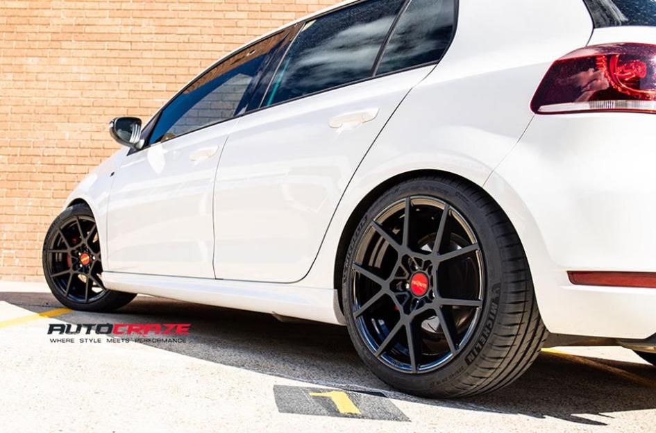 VOLKSWAGEN GOLF KPS MATTE BLACK